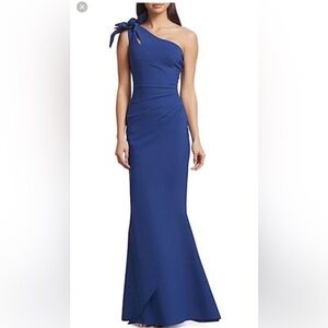 Gown Chiara Boni La Petite Robe 14
